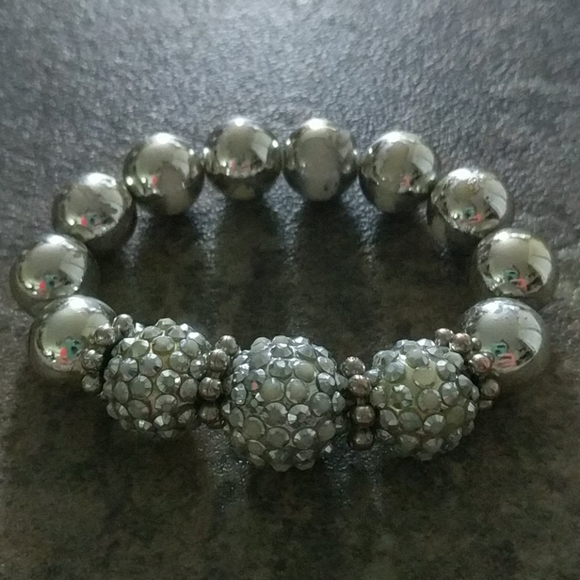 Jewelry - 🌷🌷Bracelet-shows signs of wear see pictures